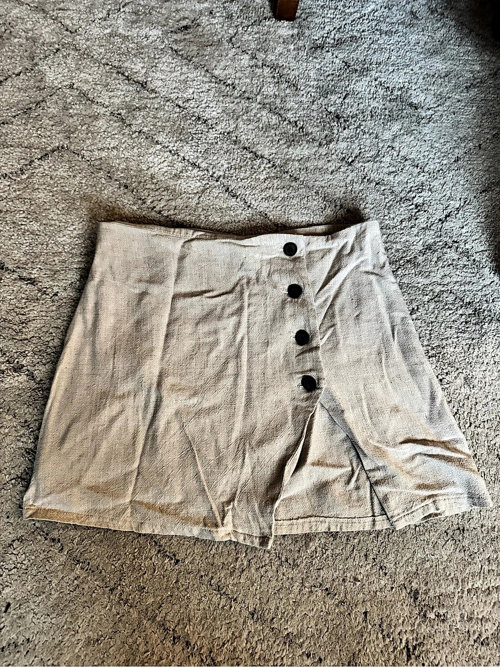 Forever 21 High Waist Button Front Shorts in Beige Size